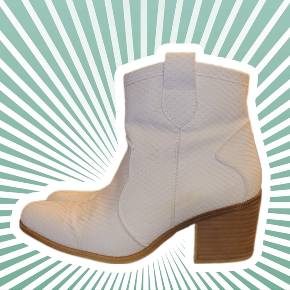 WHITE DIRTY LAUNDRY WORN BOOTS 7.5 SOME SCUFFS BUT OVERALL GORGEOUS - Picture 4 of 8